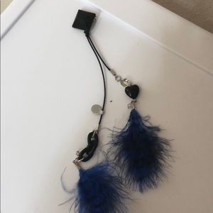 Traina Tarantino hair clip